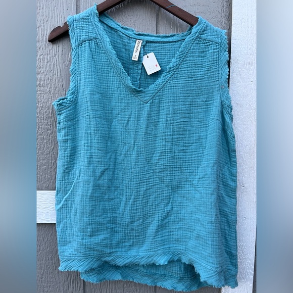 Zenana Teal Textured Top - Picture 2 of 3